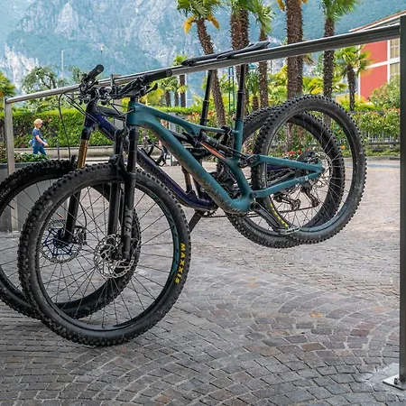 Szálloda Front Mirage Riva del Garda