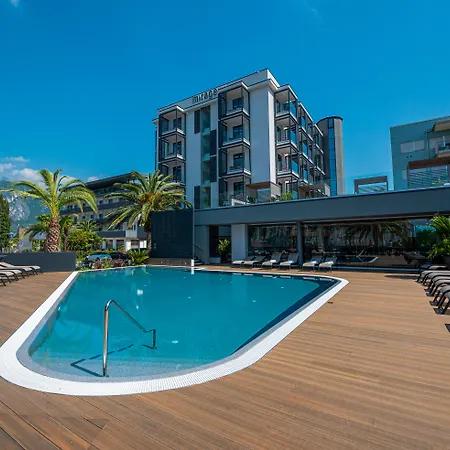 Front Mirage Hotel Riva del Garda